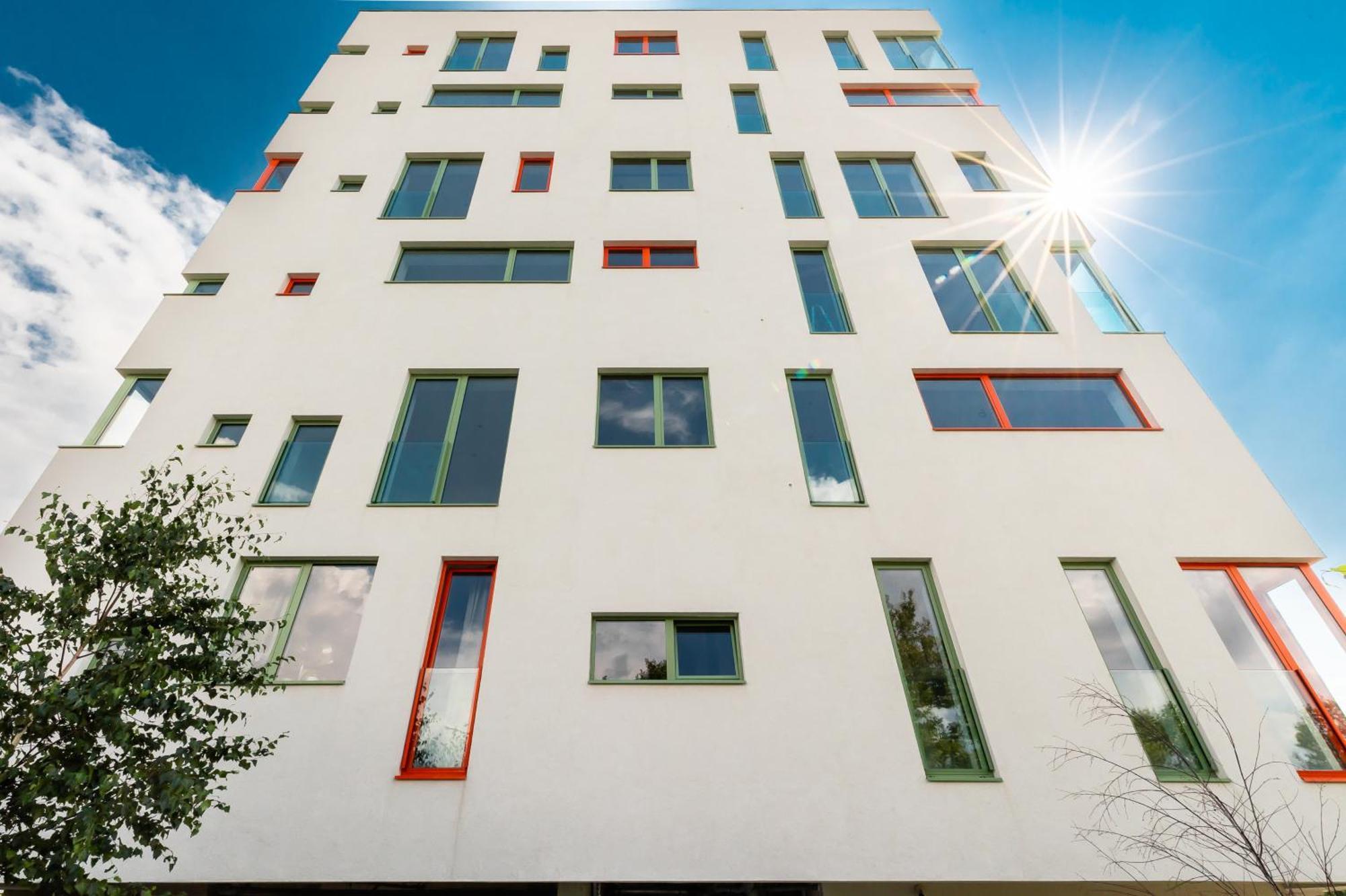 Appartamento Roots One - Lakeview Escape With Balcony & Parking